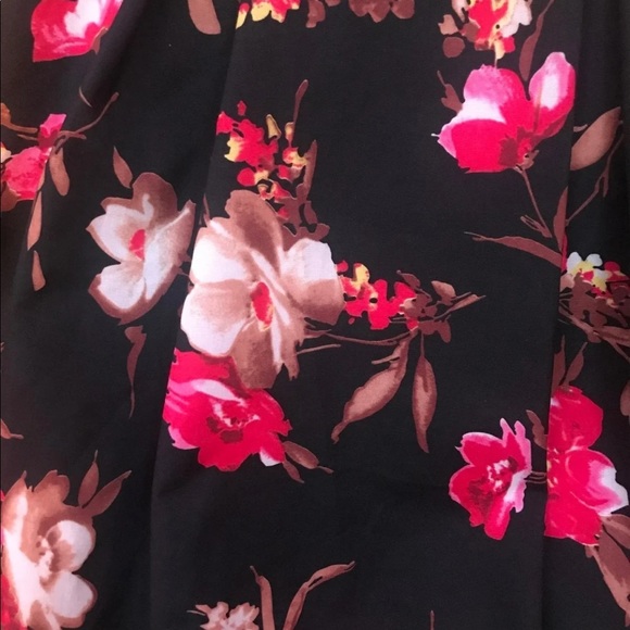 XS Long Sleeve Floral Dress with V-Neck - Picture 2 of 3